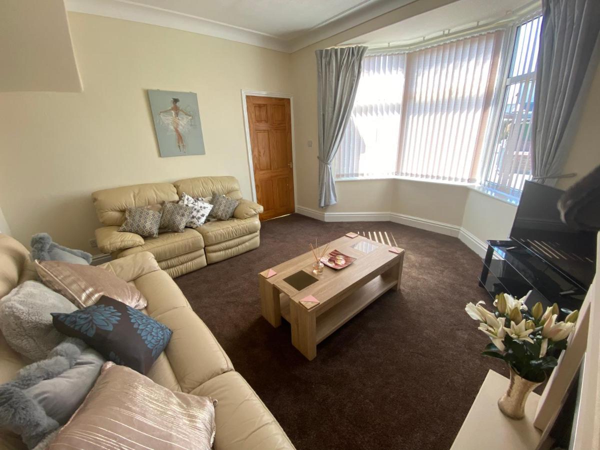 Sited In Lytham, Not Moss Side, Meadow Hse, Entire Hse, Sleeps 6 Apartment Moss Side  Exterior photo